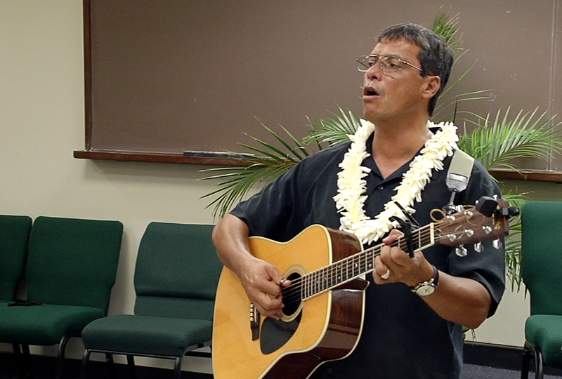 ʻElele Pono Mele – Jon Osorio sings “Kuʻu Pua i Paoakalani”