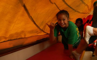 Ke Kula Kaiapuni o Nānākuli Visits Hōkūleʻa