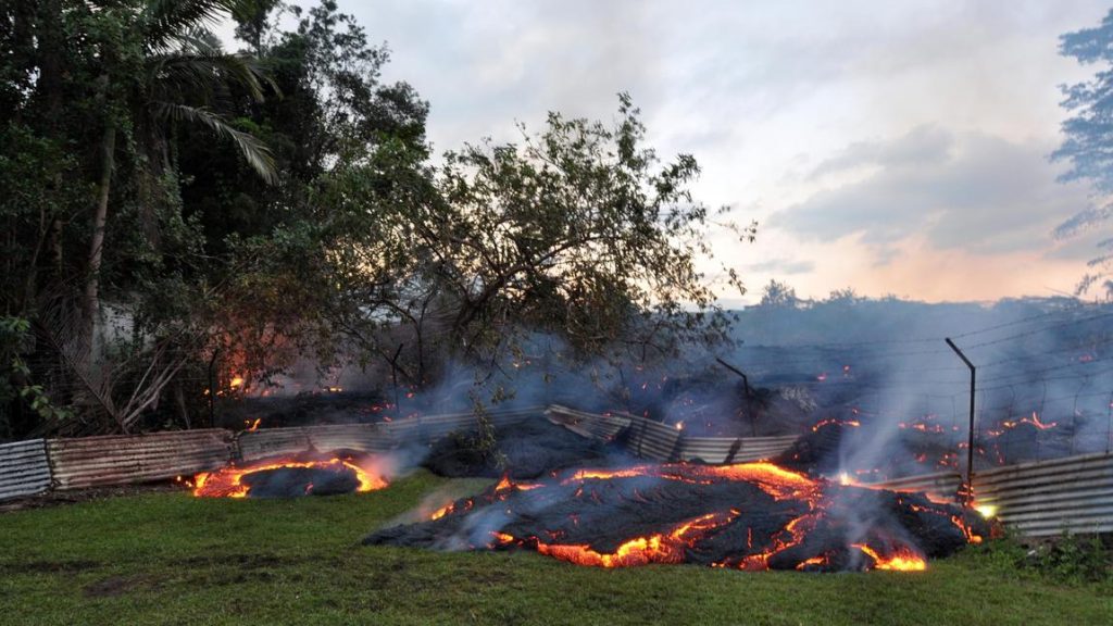 la-lava-flow-hawaii-photos-20141028-013